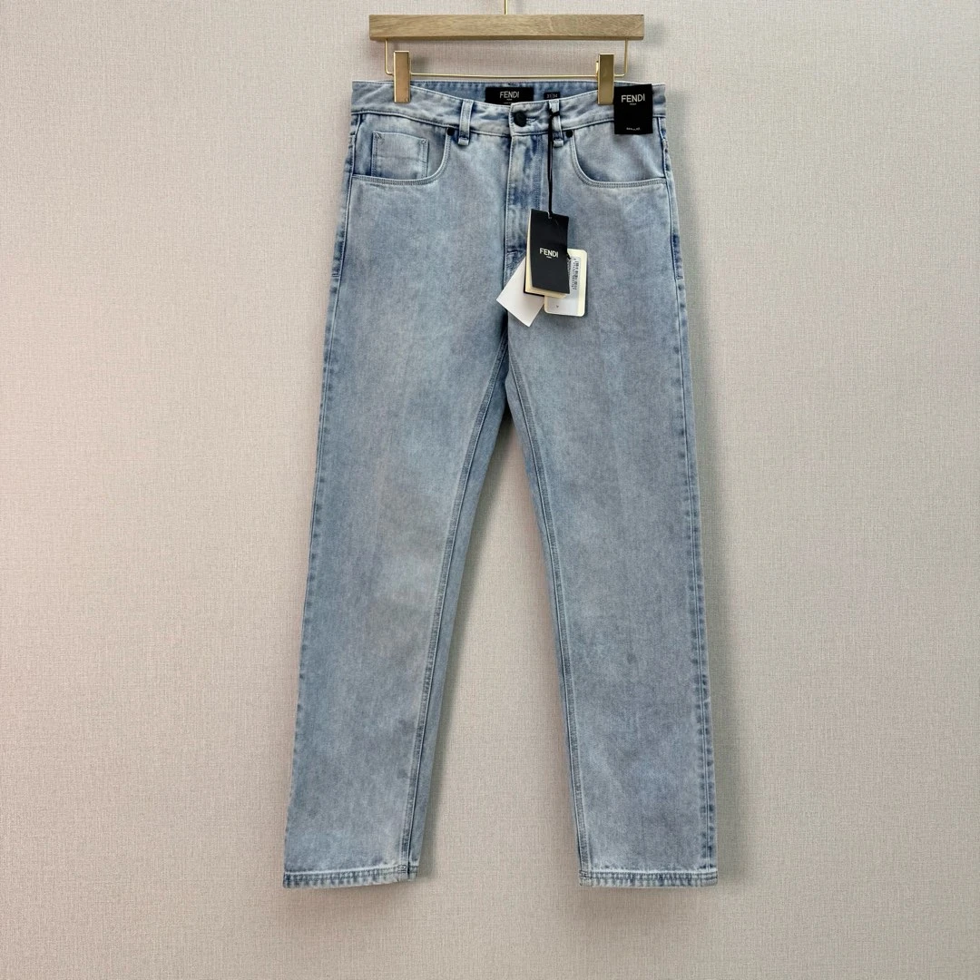 全新未使用 FENDI/芬迪 修身直筒牛仔裤 MCA30142