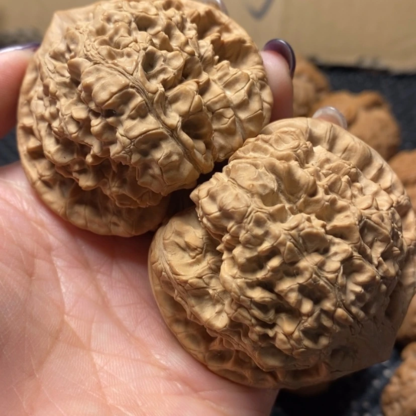【闪购商品】文玩核桃吊坠小*哥