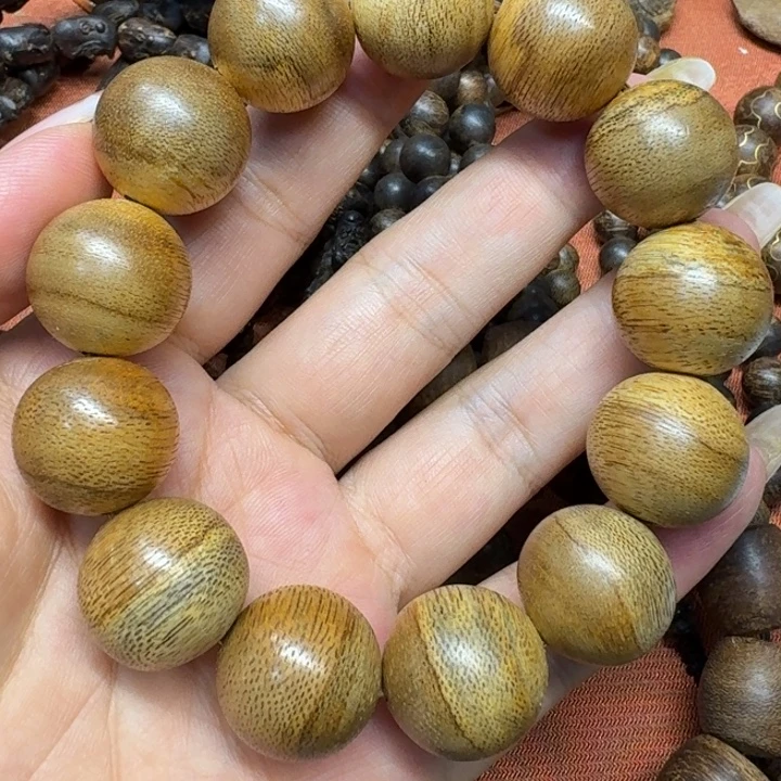 大叶紫檀（黑酸枝木类）