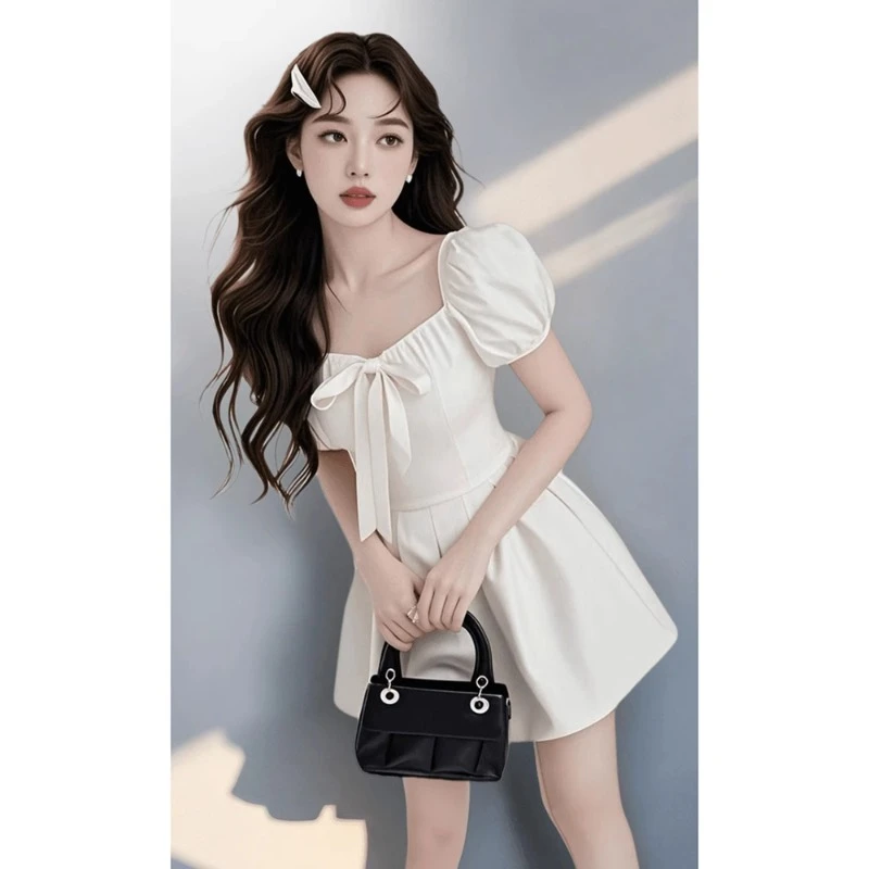 法式泡泡袖白色连衣裙子女春新款气质方领收腰显瘦小个子仙女短裙