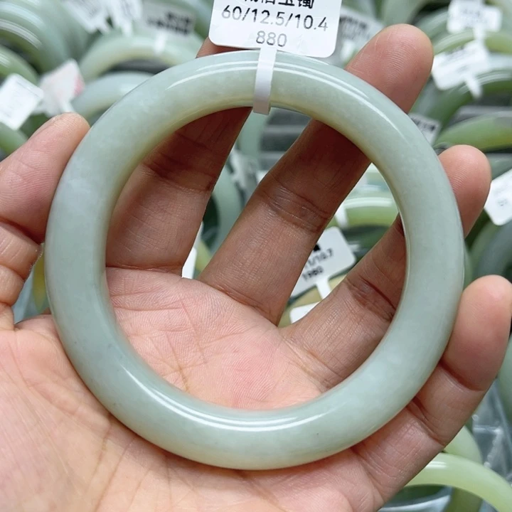 未镶嵌手镯和田玉（糖玉）