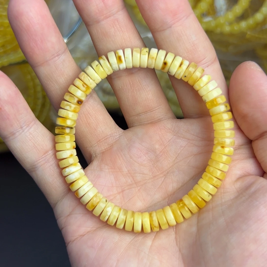 琥珀未镶嵌手链7.5瑕疵 011
