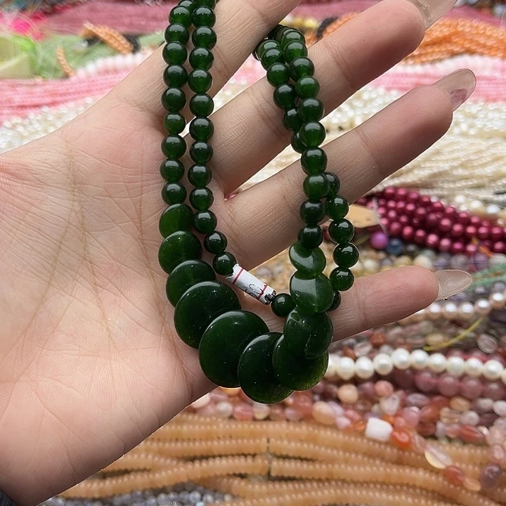 玛瑙/玉髓珠宝半成品未镶嵌一条碧玉项链