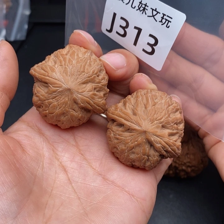 奈****吊坠桃核J313铁锤