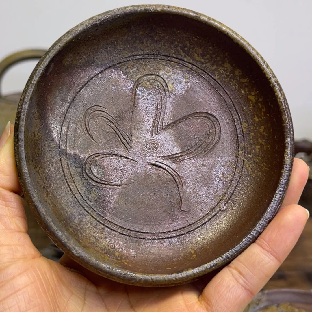 备前烧作品（春湖底部小坑