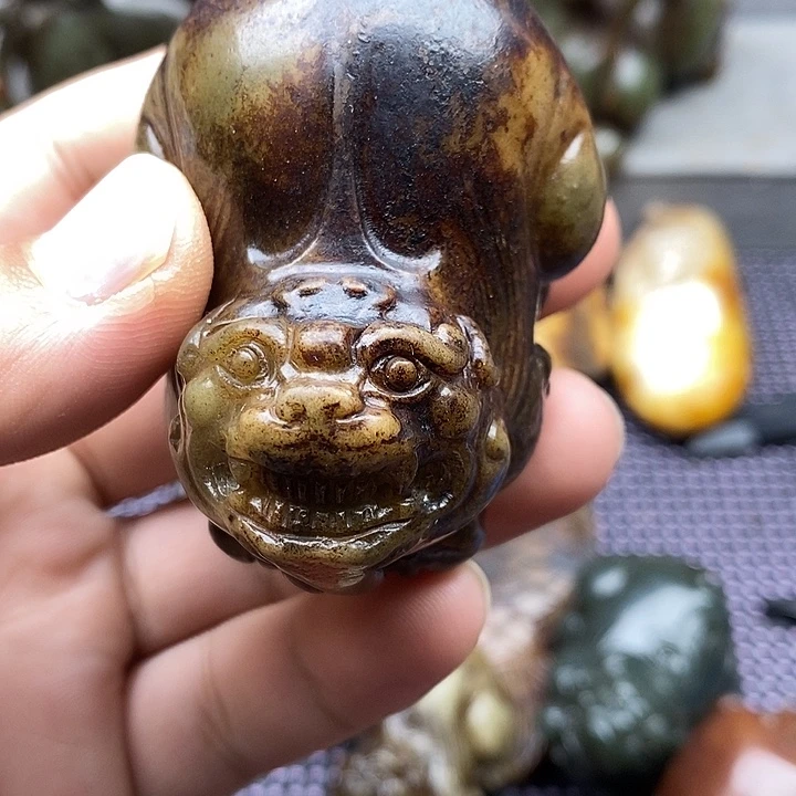 未镶嵌蛇纹石玉颈饰