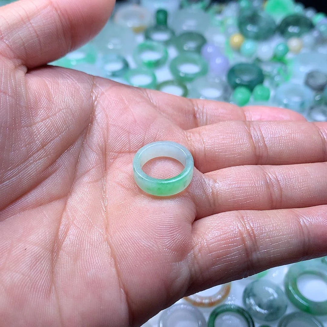 定制翡翠未镶嵌咪****.