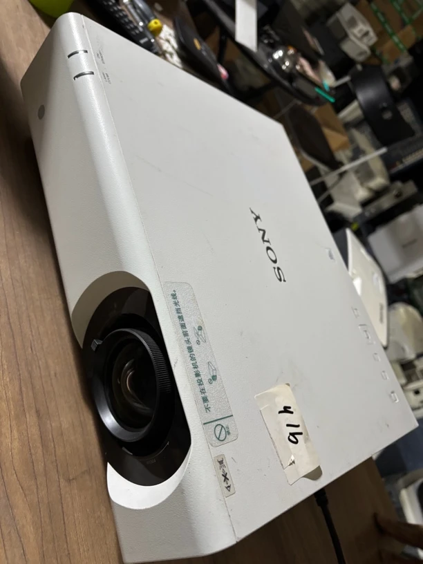 9新 Sony/索尼 二手 5000流明Sony 1920×1200投影仪 运费自理