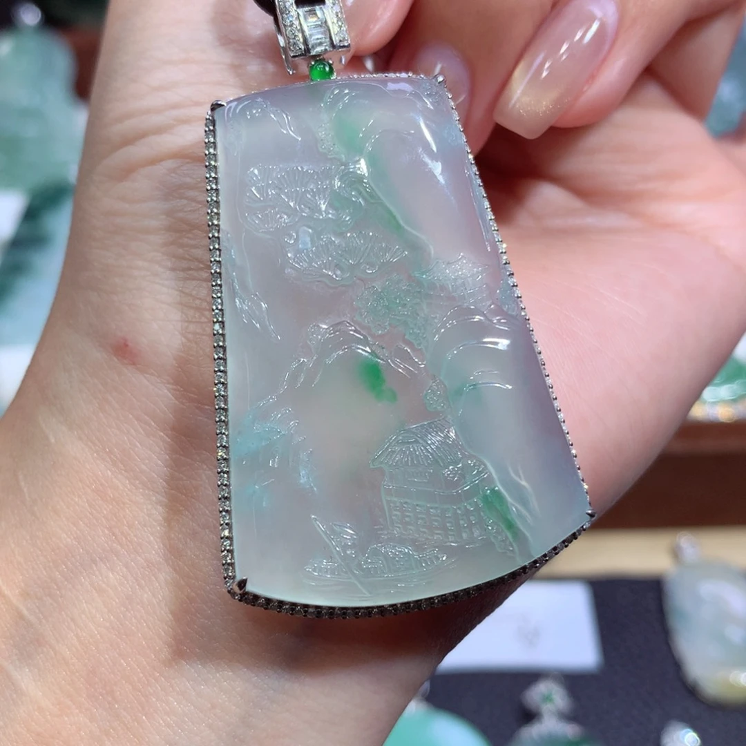 吊坠(不含链)18K金镶嵌翡翠