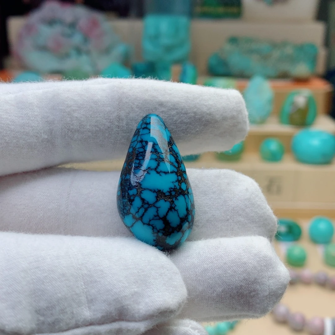 绿松石颈饰未镶嵌