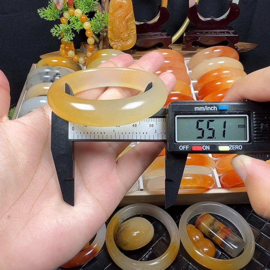 石英质玉（黄龙玉）未镶嵌手镯