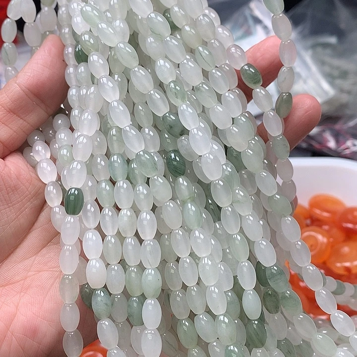 石英质玉未镶嵌颈饰米珠1条