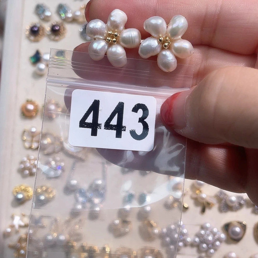 合金淡水珍珠耳饰白***?