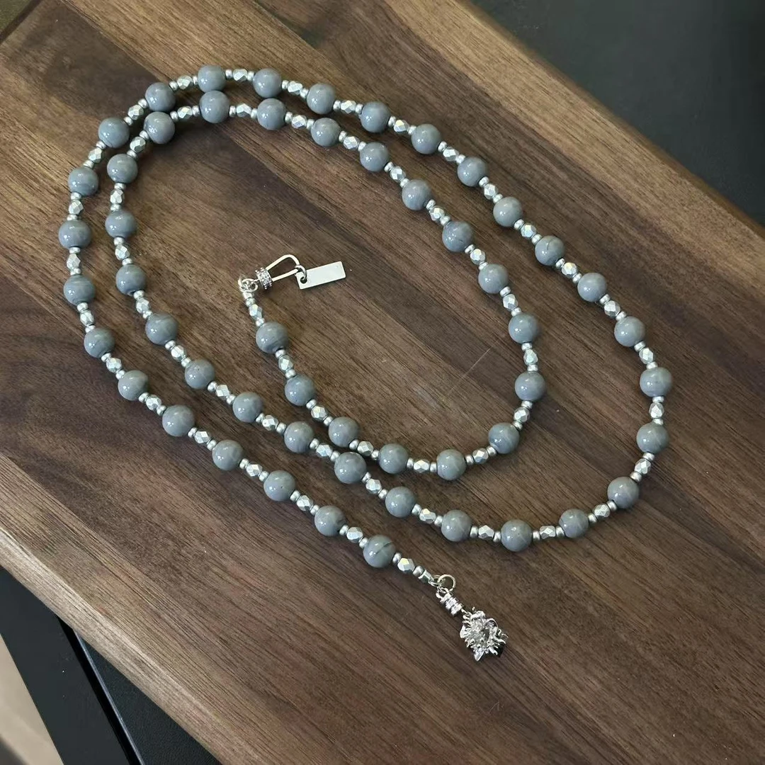 合金项链 合金项链 LZ2433-1莫兰迪浅灰色碎银子长链花扣琉璃项链