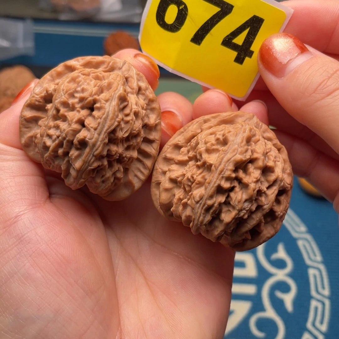 文玩核桃吊坠42全品三角白674号