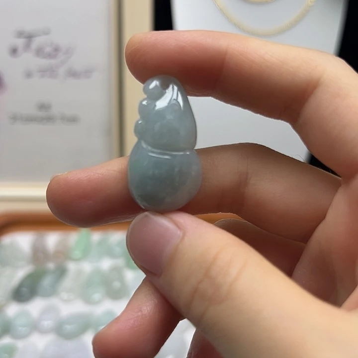 翡翠未镶嵌颈饰福瓜吊坠