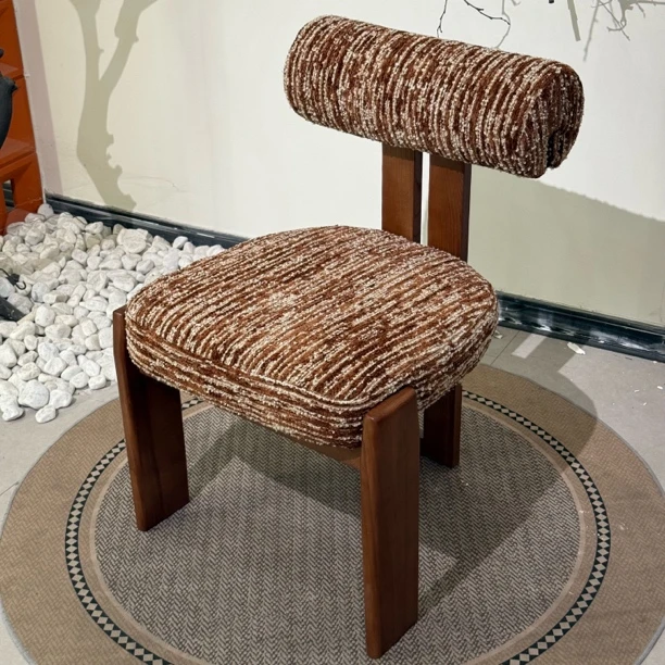 Andy河马椅中古法式奶油侘寂风餐椅实木法式靠背软包岛台餐桌妆凳