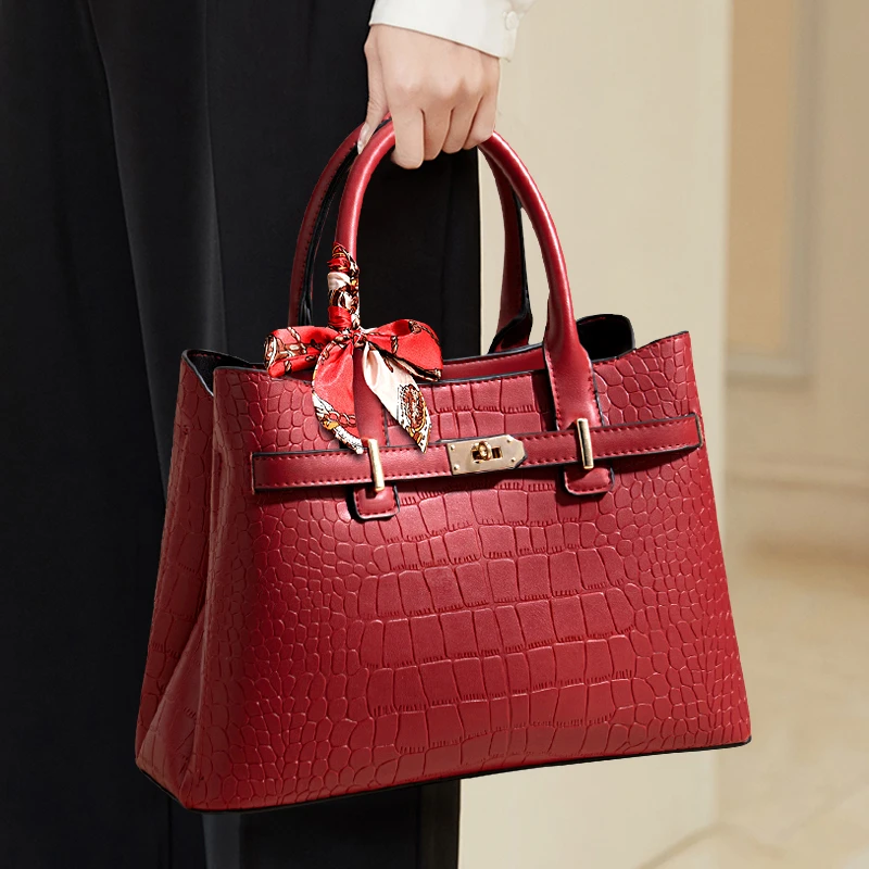 香港时尚女包鳄鱼纹手提包女士妈妈包高级感包包2025新款大容量包