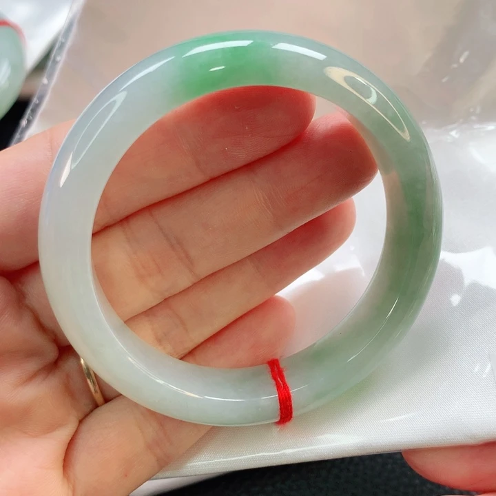 翡翠手镯未镶嵌53正