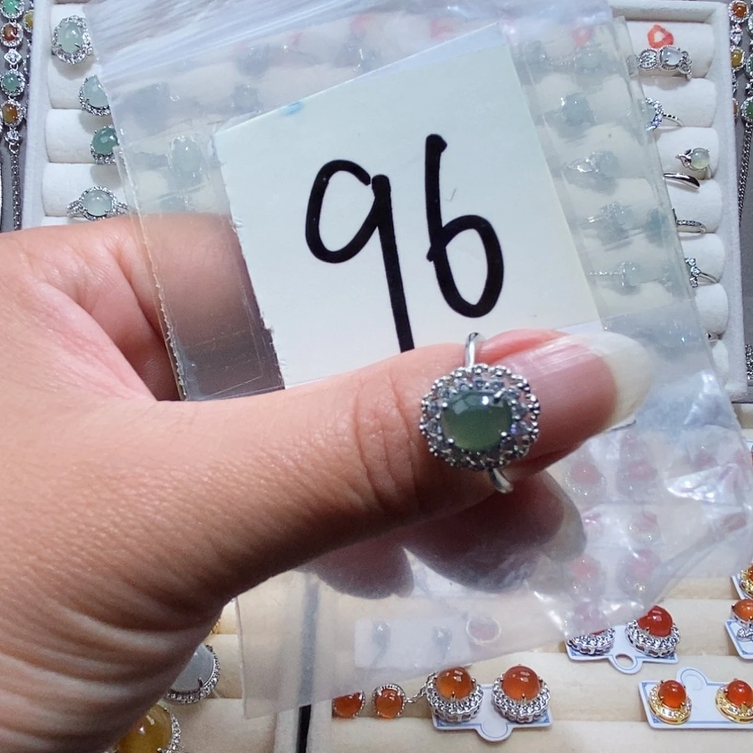 翡翠未镶嵌戒指缅甸