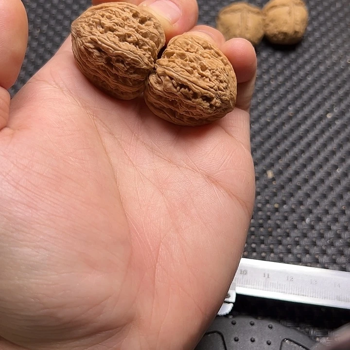 文玩核桃把件唐三角