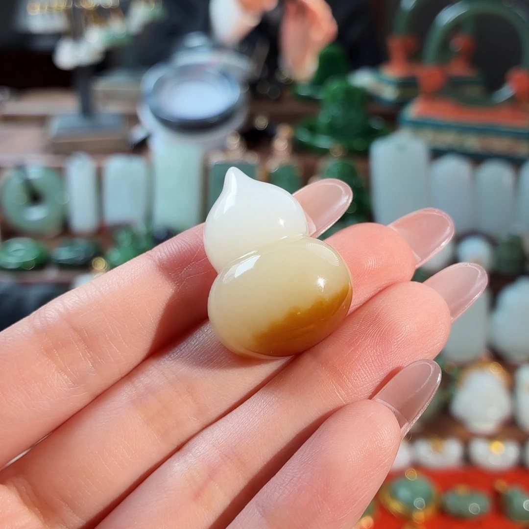 和田玉未镶嵌颈饰T