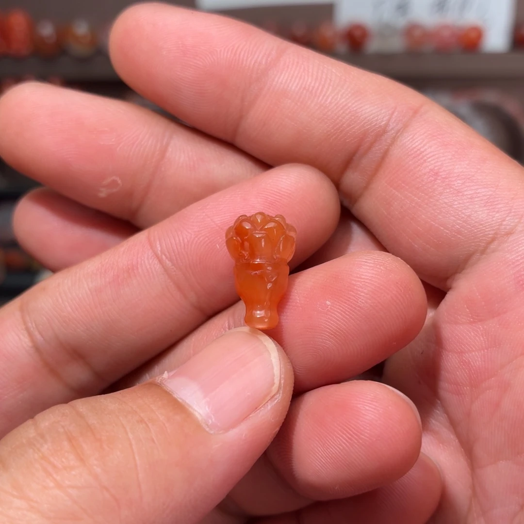 南红玛瑙未镶嵌川料莲花三通10+