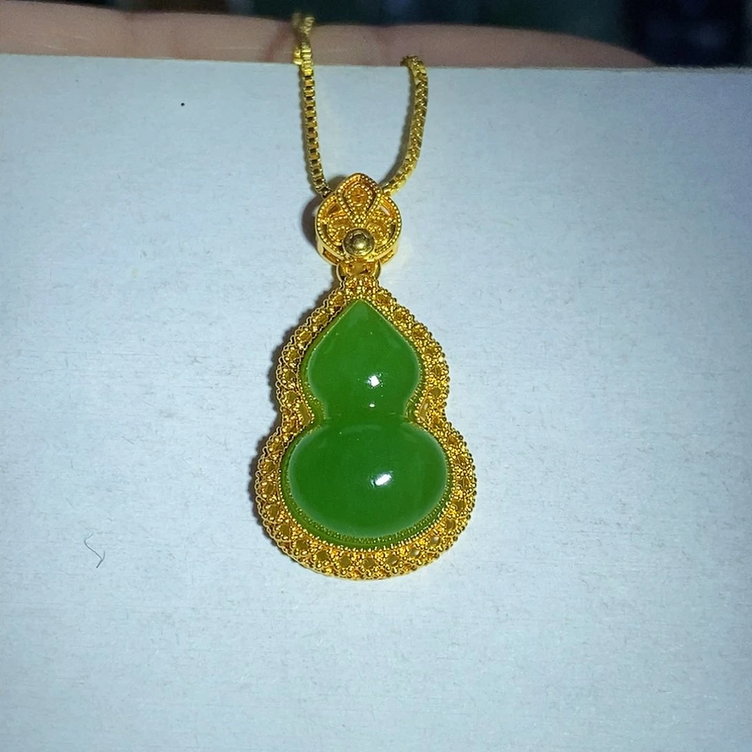 和田玉颈饰18K金镶嵌