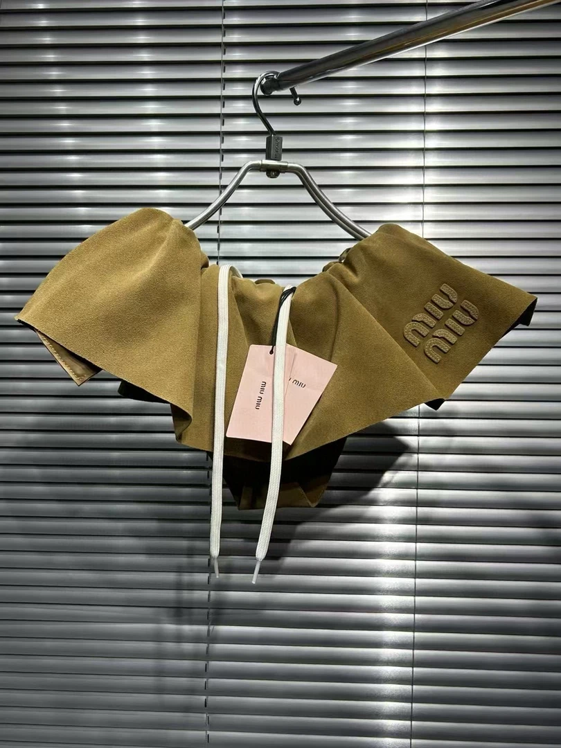 未使用 MIU MIU/缪缪 24爆款刺绣棕色麂皮超短裙/38尺码