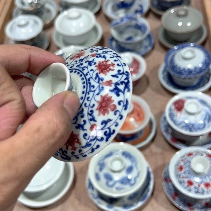 瓷片白青花釉里红缠枝莲盖子