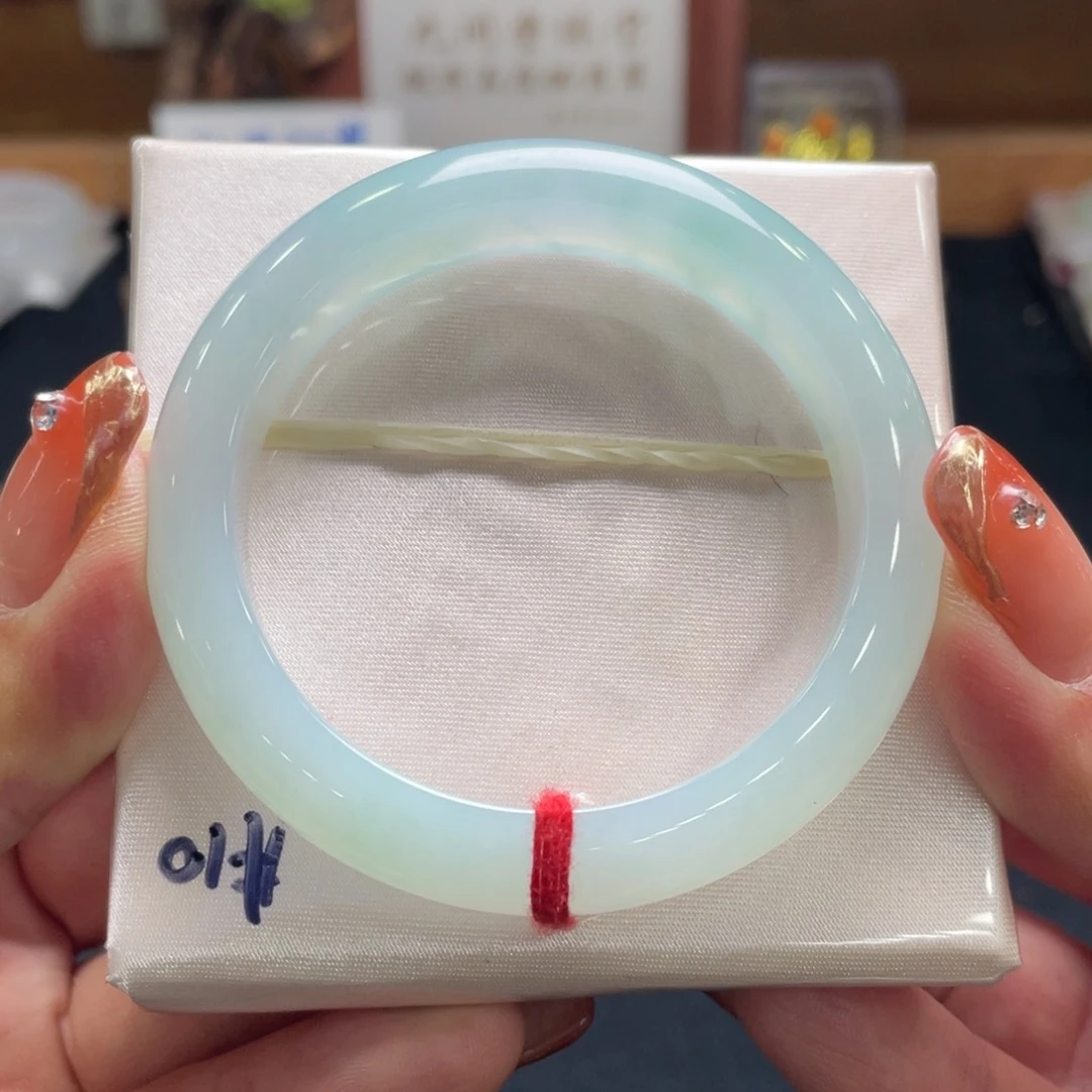 翡翠手镯未镶嵌翡翠51.8正圈