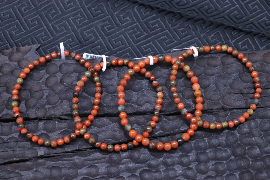 原矿无优化南红大山包黄绿皮包浆单圈4mm左右多样发一串有矿坑裂