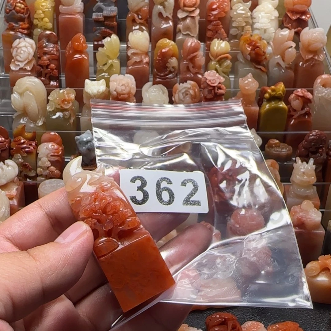 禾****老挝石老挝