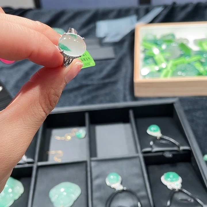 石英质玉（非洲翠）银S925镶嵌发饰