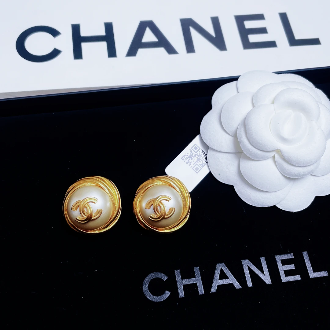 95新 Chanel/香奈儿 柚礼中古/香奈儿珍珠条纹耳夹LZ412348