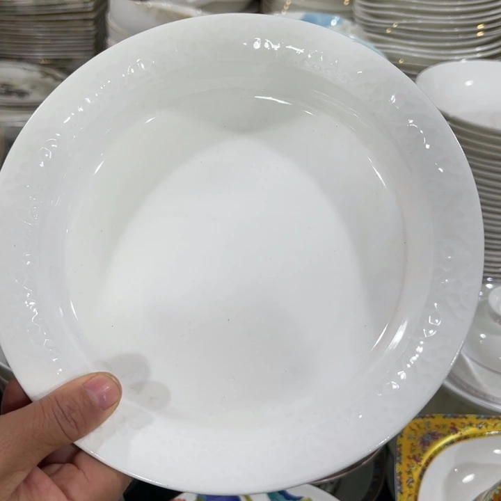 瓷片浮雕八寸深盘四个微瑕