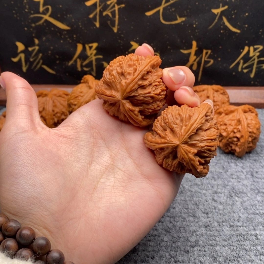 【闪购商品】吊坠文玩核桃江*