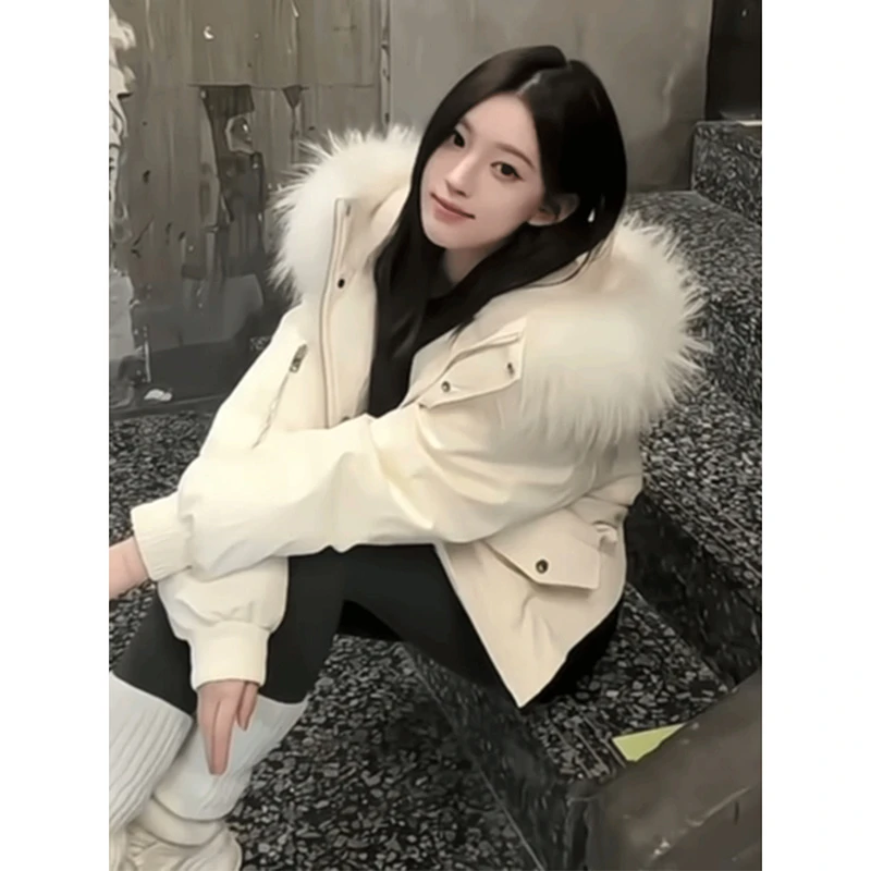 白色大毛领短款连帽棉服女冬季2025新款高级感加厚保暖派克服外套