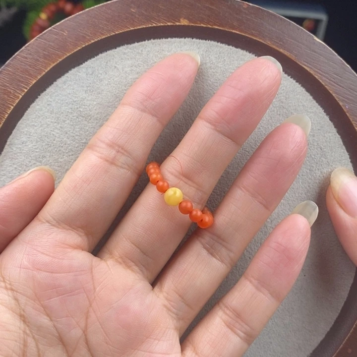 未镶嵌戒圈南红玛瑙
