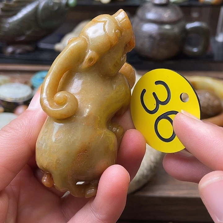 和田玉（糖玉）未镶嵌颈饰