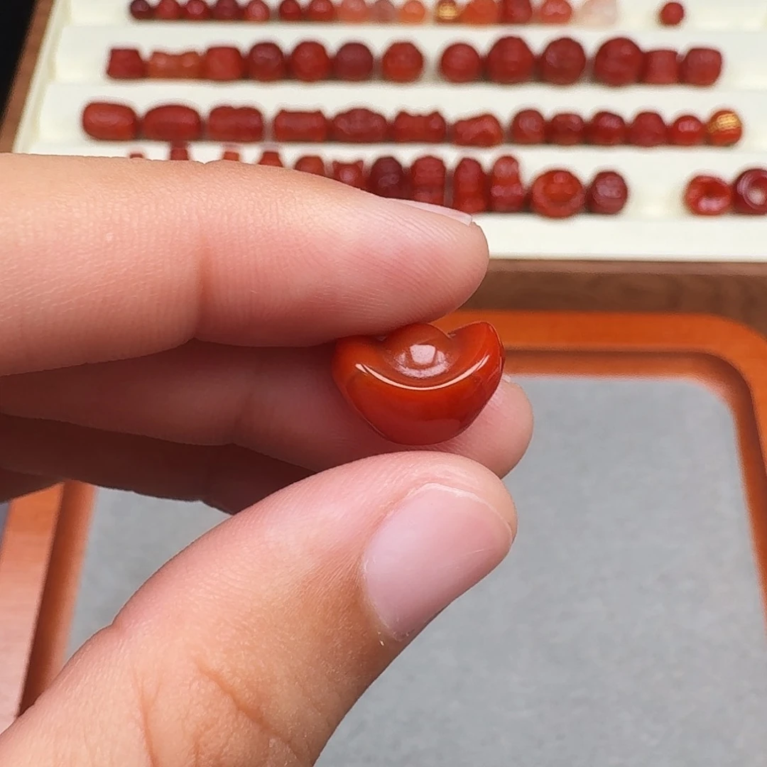 南红玛瑙未镶嵌颈饰