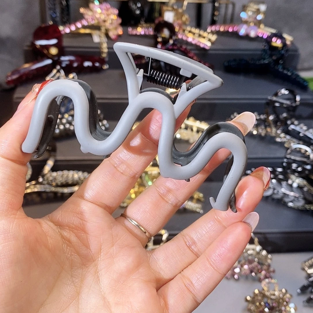 皮质铁合金一切就