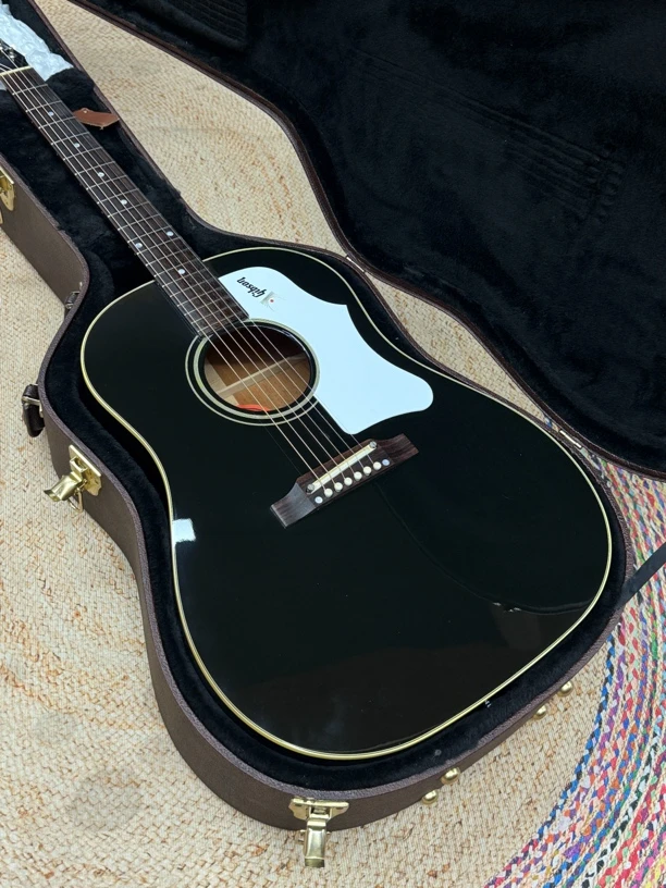 Gibson j45 60s民谣木吉他