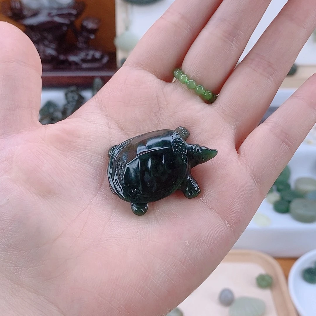 和田玉未镶嵌吊坠(赠链)