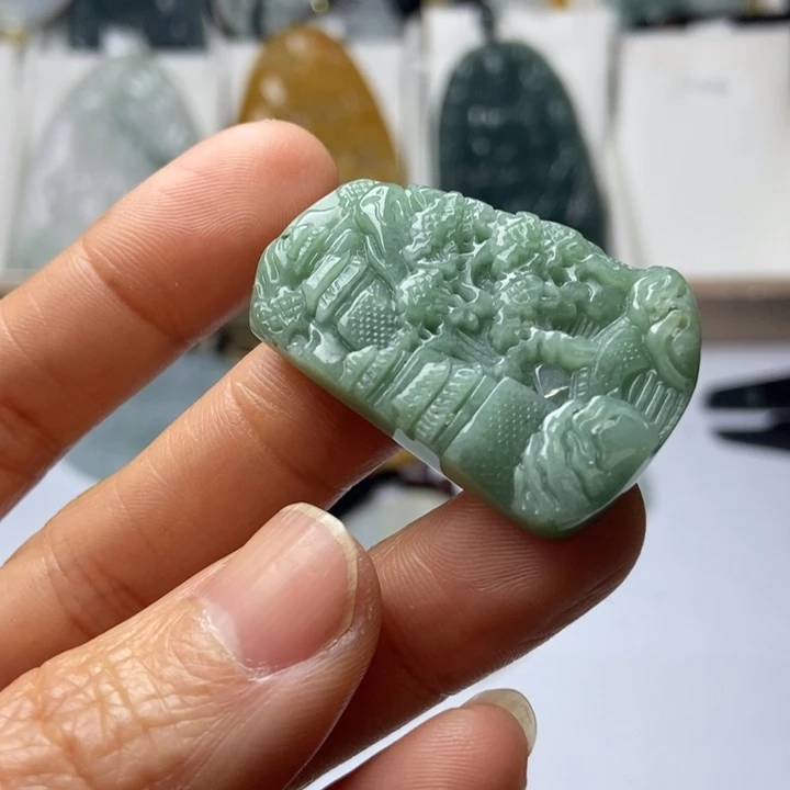 翡翠未镶嵌颈饰翡翠