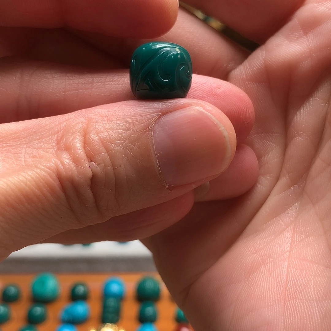 颈饰琉璃地狱色12mm博古