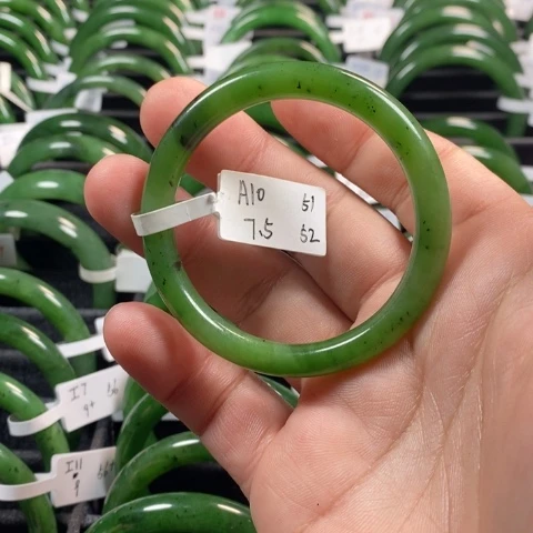 和田玉（碧玉）手镯未镶嵌