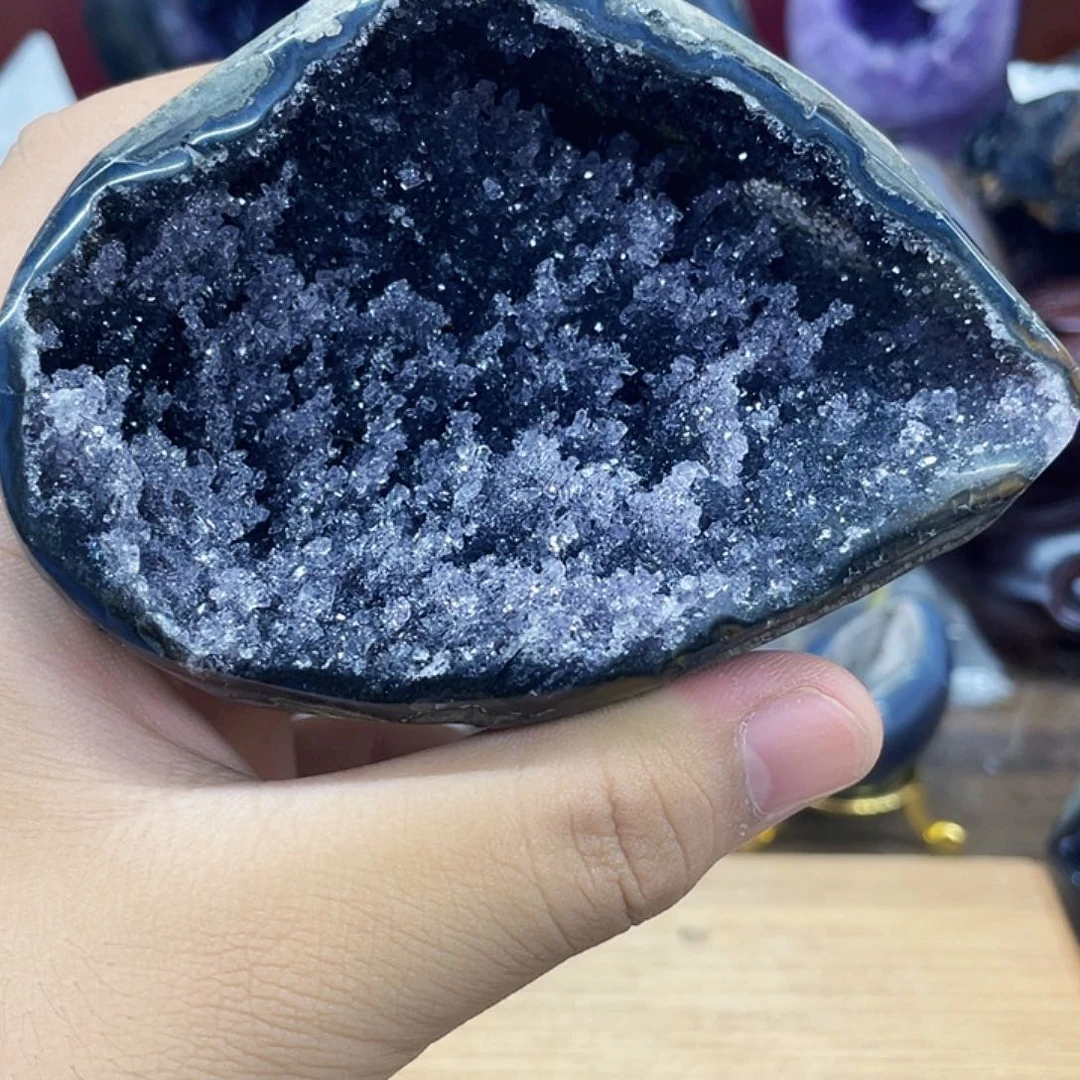 探***陌紫晶未镶嵌大型摆件（非配饰）