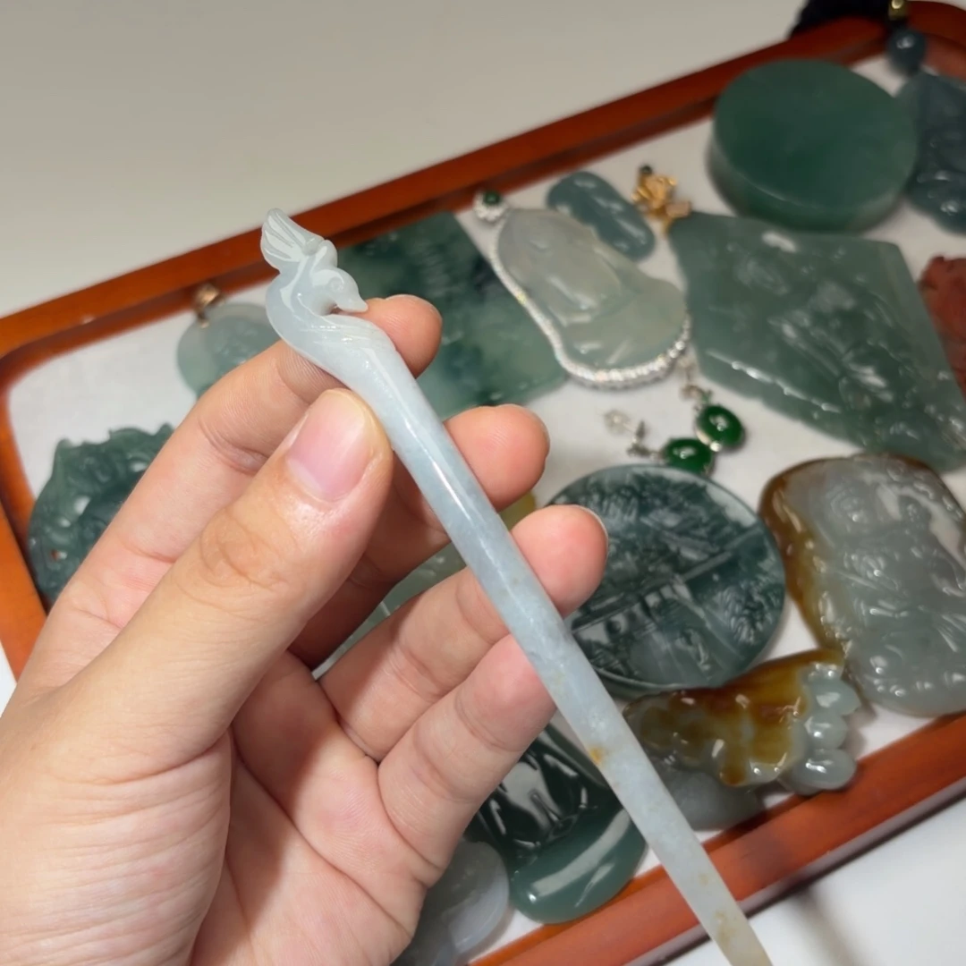 翡翠未镶嵌颈饰我