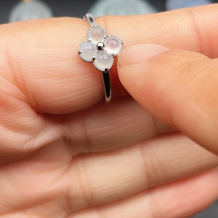 翡翠颈饰未镶嵌戒指